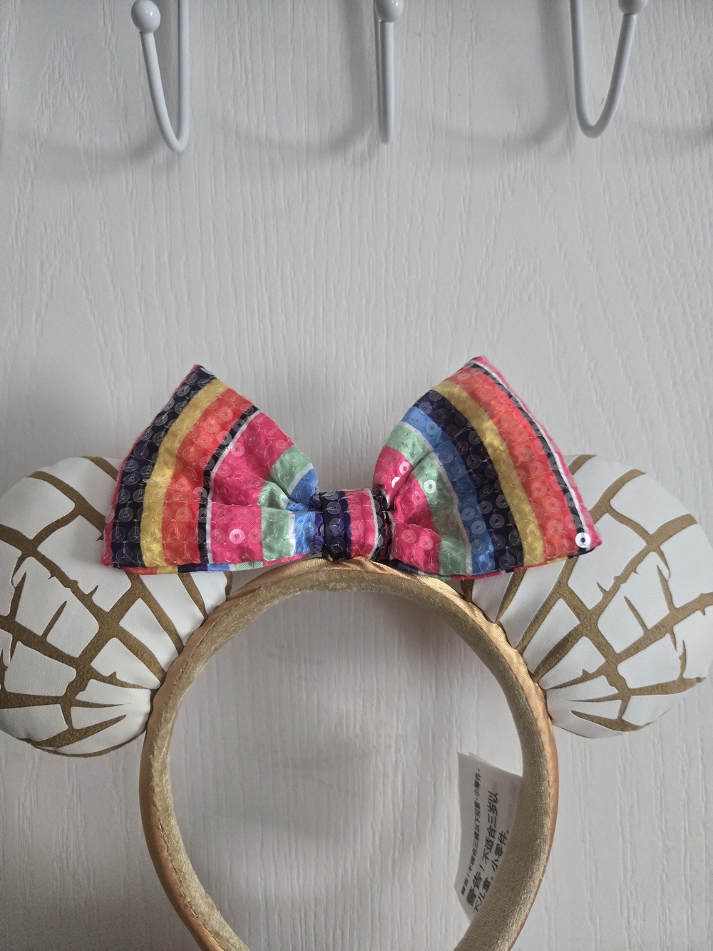 Disney Parks Concha And Rainbow Sequin Bow Minnie Ears Headband